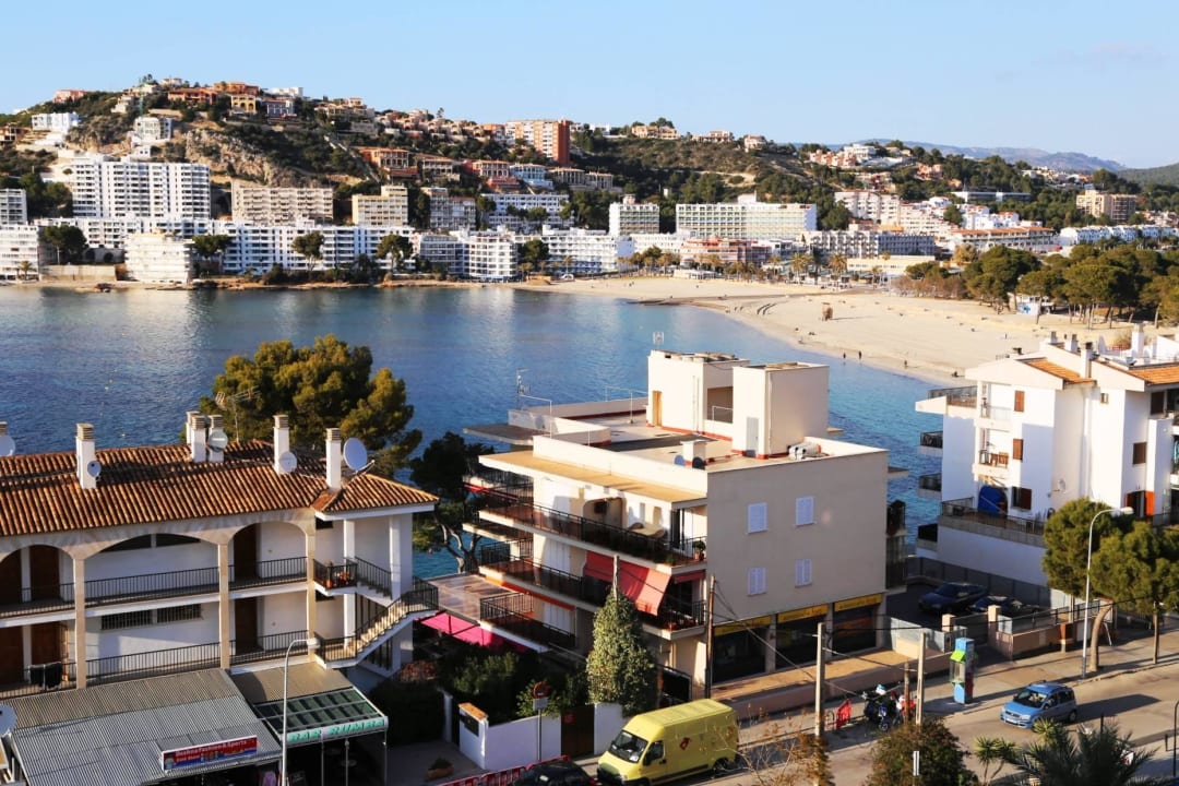 Blick auf den öffentlichen Strand von Santa Ponsa Hotel Bahia del Sol