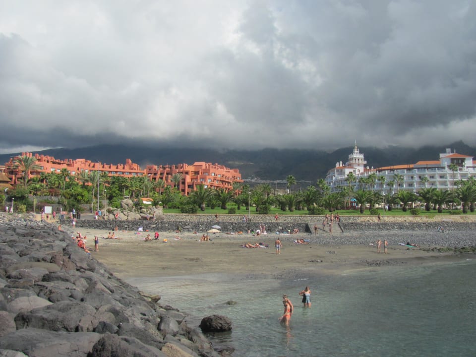 Пляж в 10 минутах ходьбы H10 Costa Adeje Palace