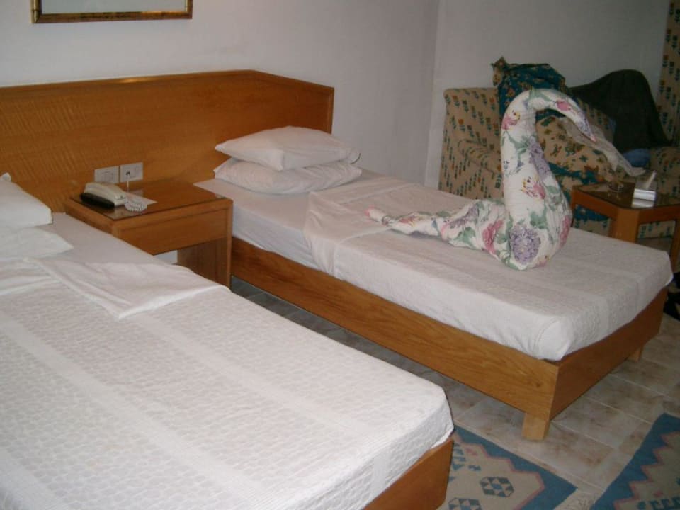 dekoriertes Bett Menaville Safaga