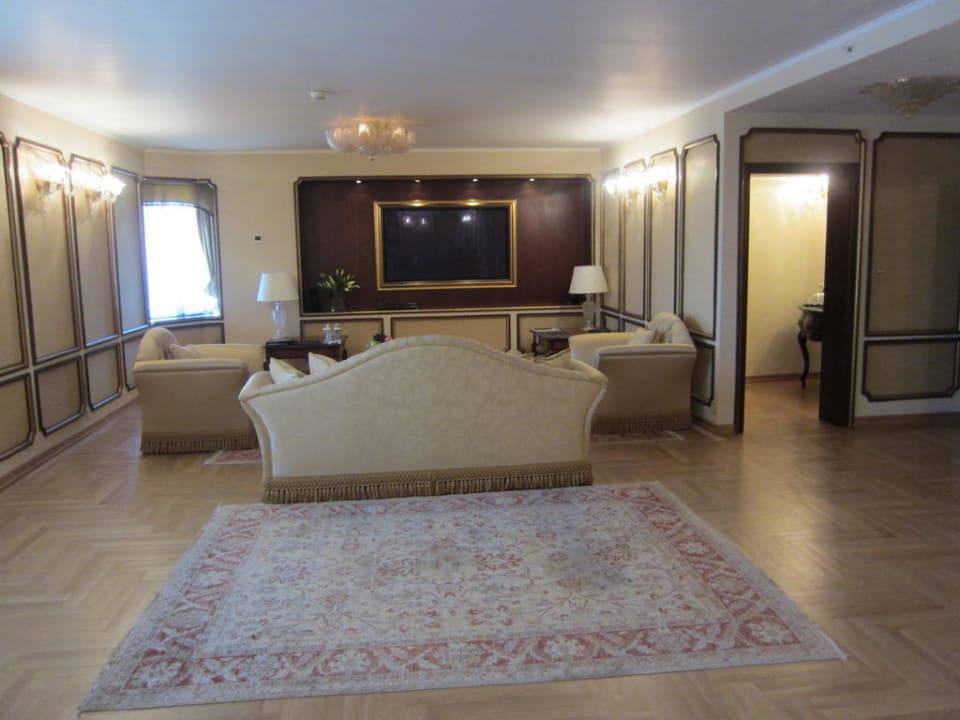 Wohnzimmer in der Präsidenten-Suite Hotel Marinela Sofia