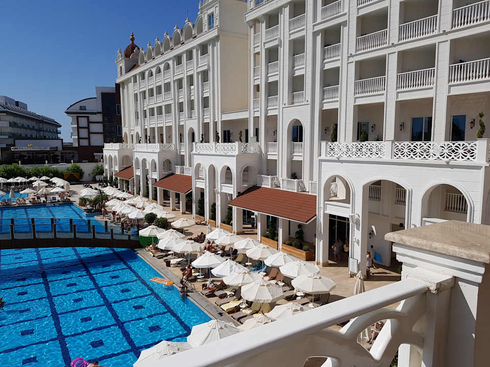 Pool Oz Hotels Side Premium