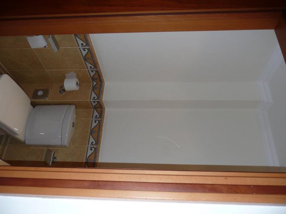 WC Hotel Le Meridien Al Aqah Beach Resort