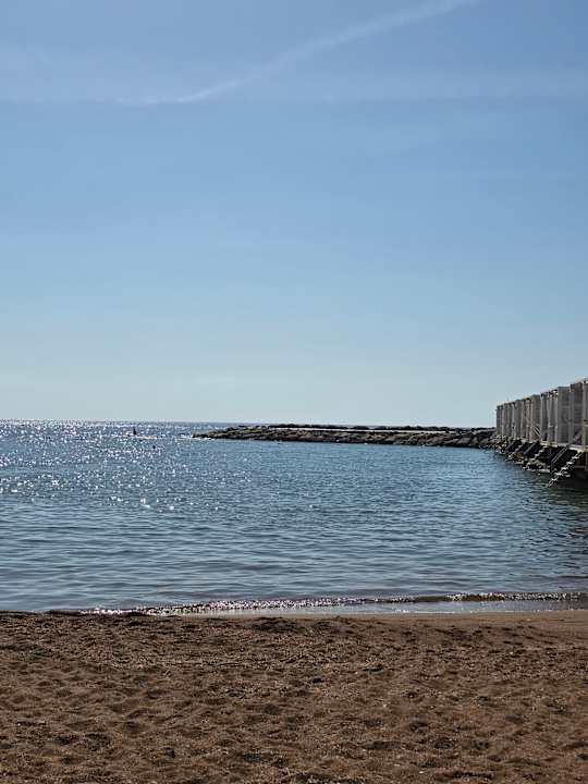 Strand Rubi Platinum Sign