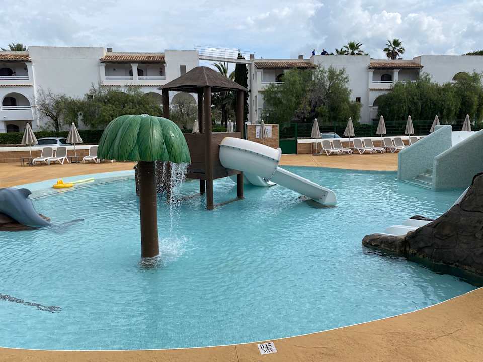 Pool Calimera Fido Gardens