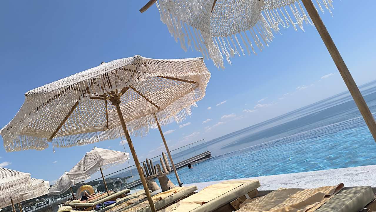 Pool GRIFID Vistamar