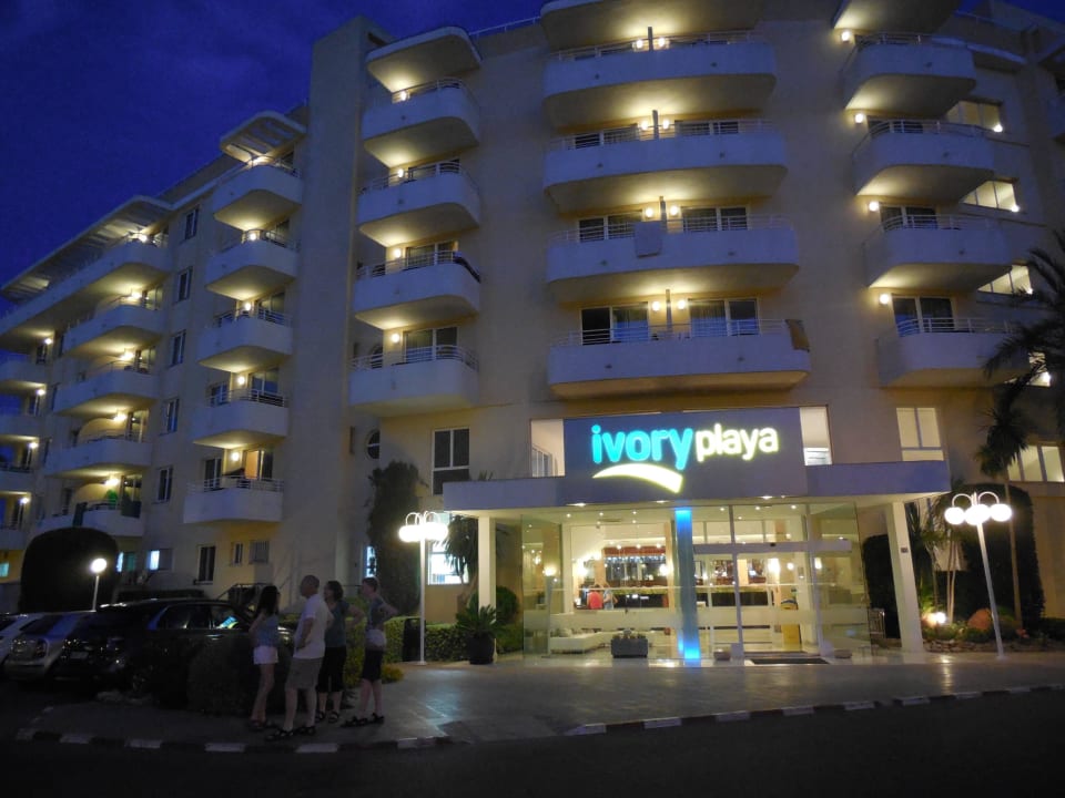 Ansicht vorm Haupteingang Aparthotel Ivory Playa