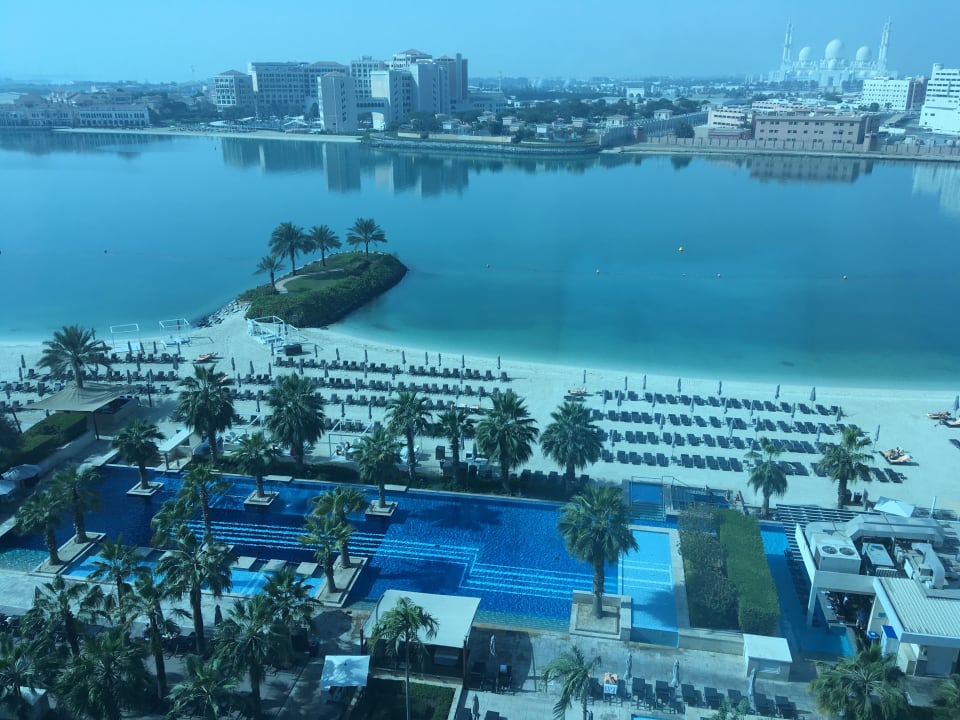 Ausblick vom Zimmer 603 Superior.  Fairmont Bab Al Bahr