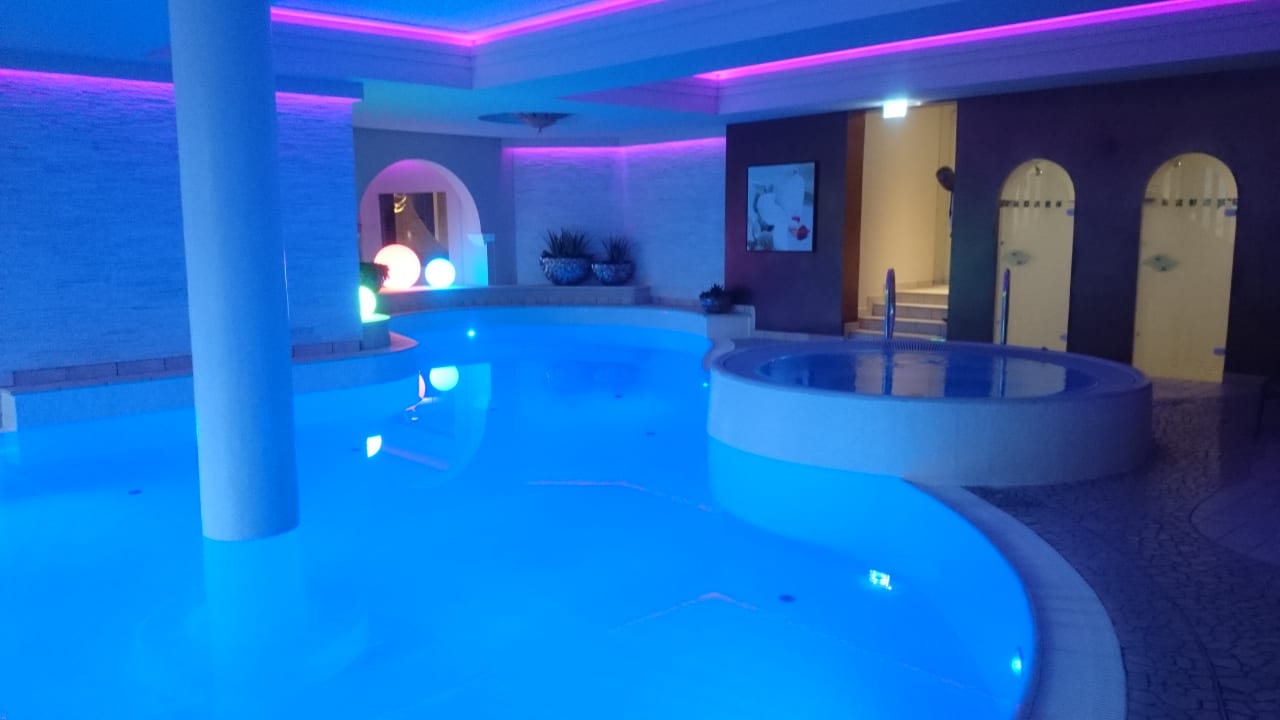 Pool Hotel Panorama Wellness & Spa by alpha