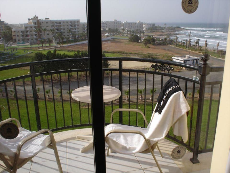 Balkon Constantinos The Great Beach Hotel