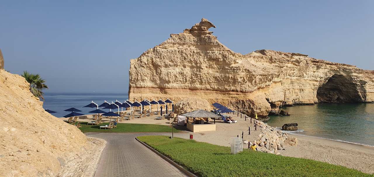 Strand Shangri-La Al Husn Resort & Spa