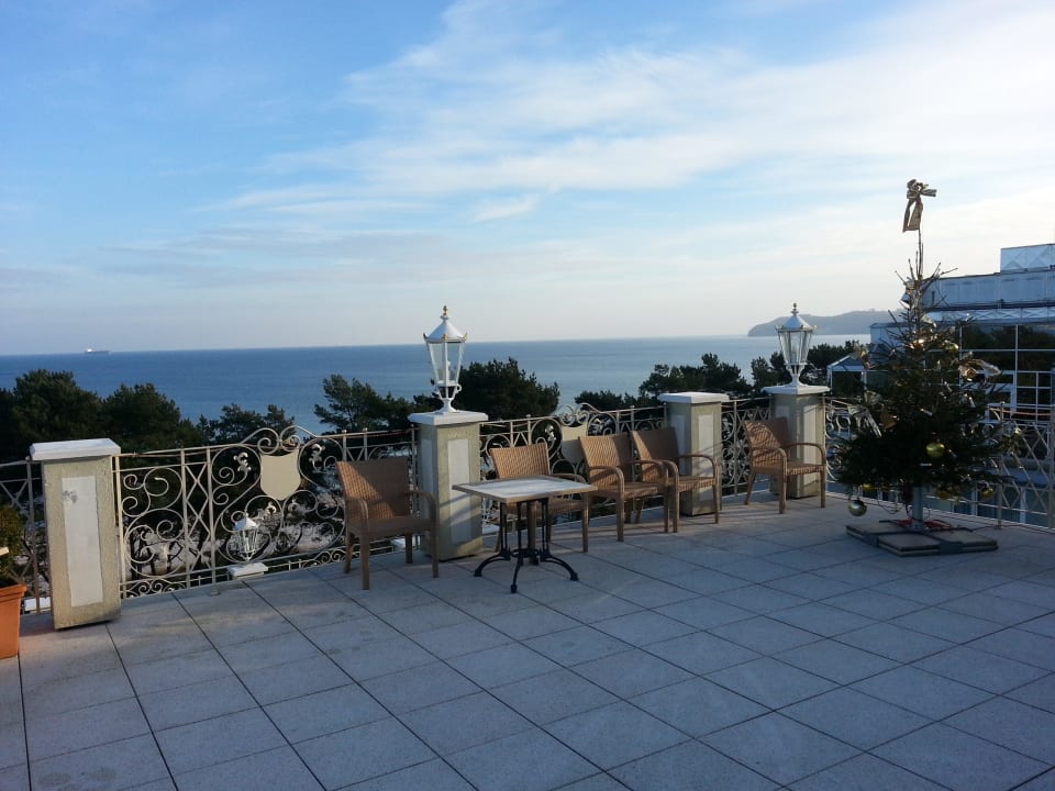 Aussenterrasse vom Restaurant Rugard Thermal Strandhotel