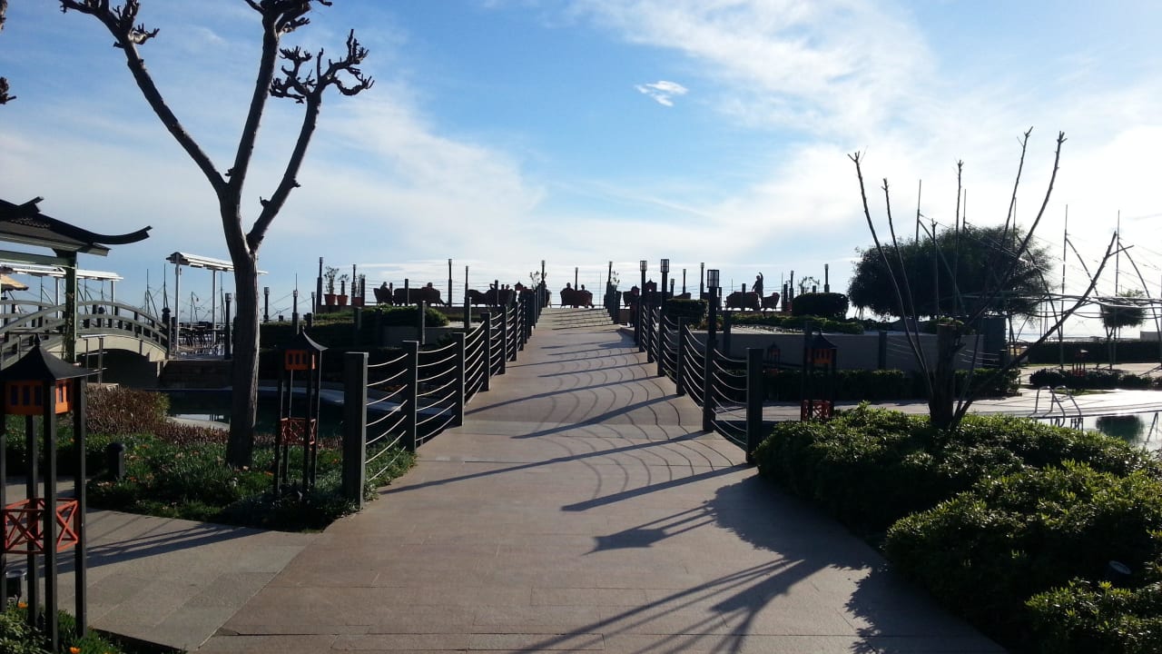 Der Weg zum Strand Limak Lara Deluxe Hotel & Resort