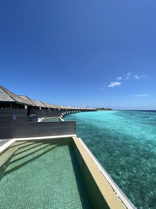 Zimmer Hurawalhi Island Resort Maldives