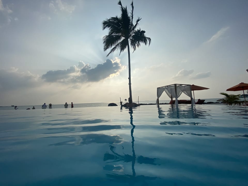 Pool Sun Siyam Iru Veli