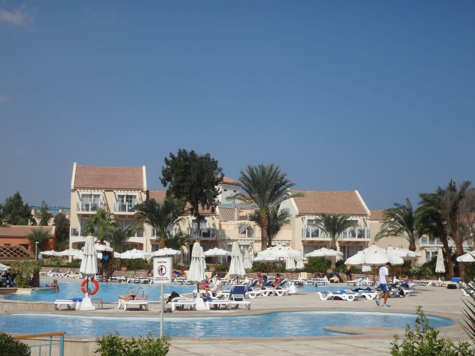 Pool Mövenpick Resort & Spa El Gouna