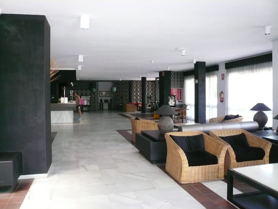 Lobby Hotel Parque del Sol