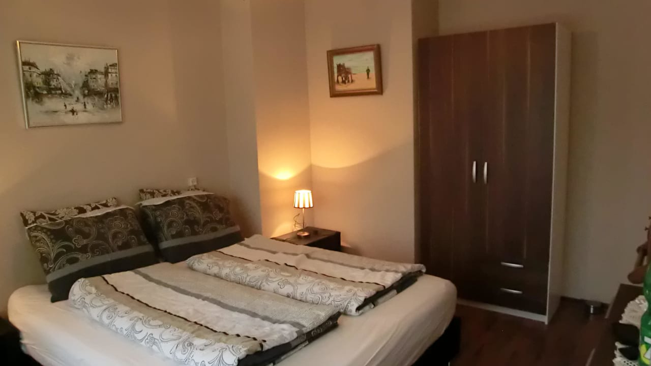 Kleiderschrank B&B Linquenda