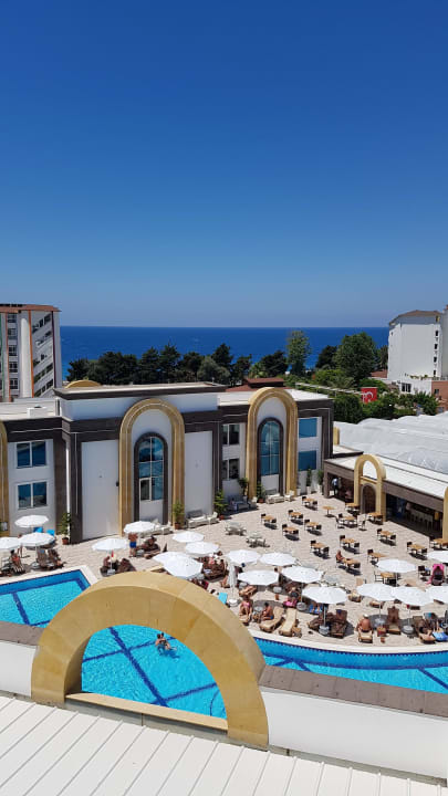 Ausblick aus der 4. Etage mit Meerblick  The Lumos Deluxe Resort Hotel