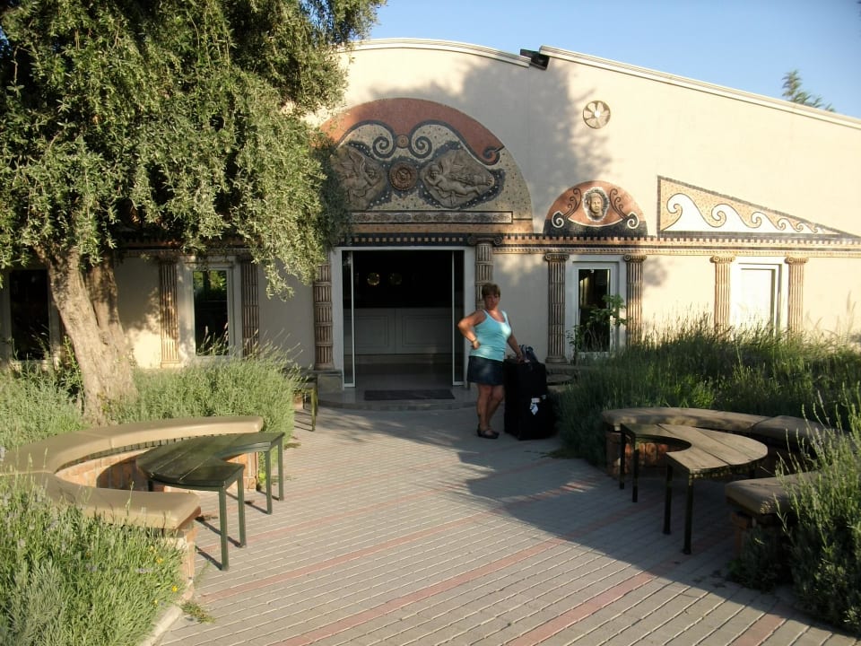 Can Garden Beach Can Garden Beach