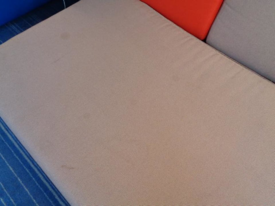 Pool Holiday Inn Express Frankfurt - Airport