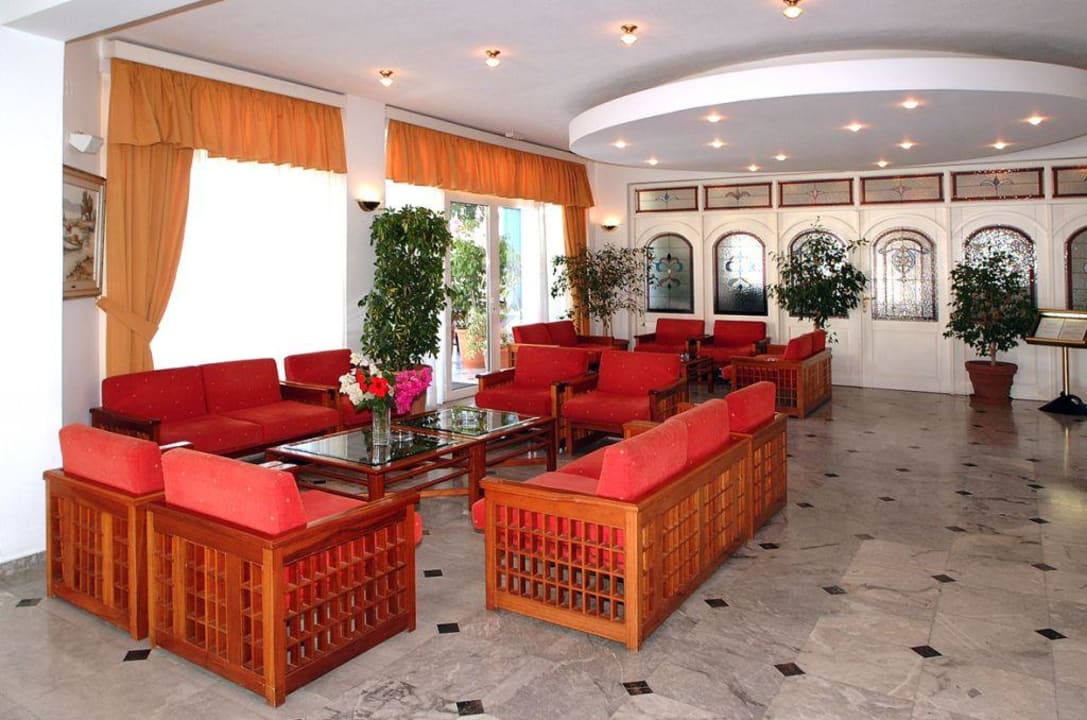 Reception Hotel Alexander House