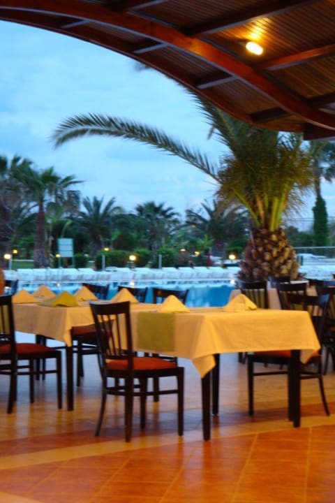 Hauptrestaurant Außenterrasse VONRESORT Golden Coast