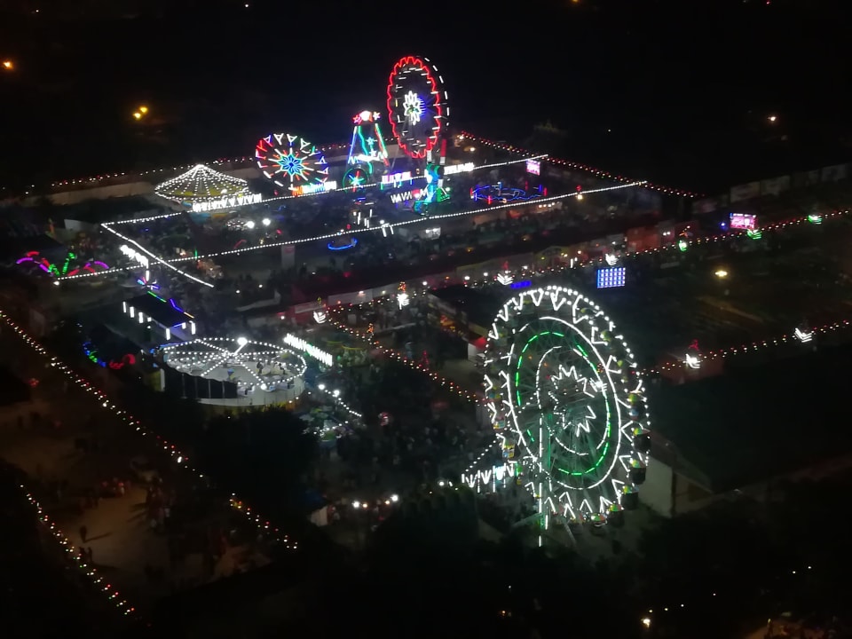 Ausblick The Leela Ambience Convention Hotel Delhi