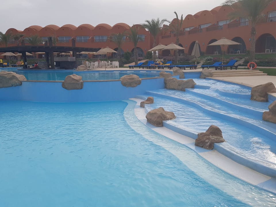 Einer der drei Pools Novotel Marsa Alam Beach Resort