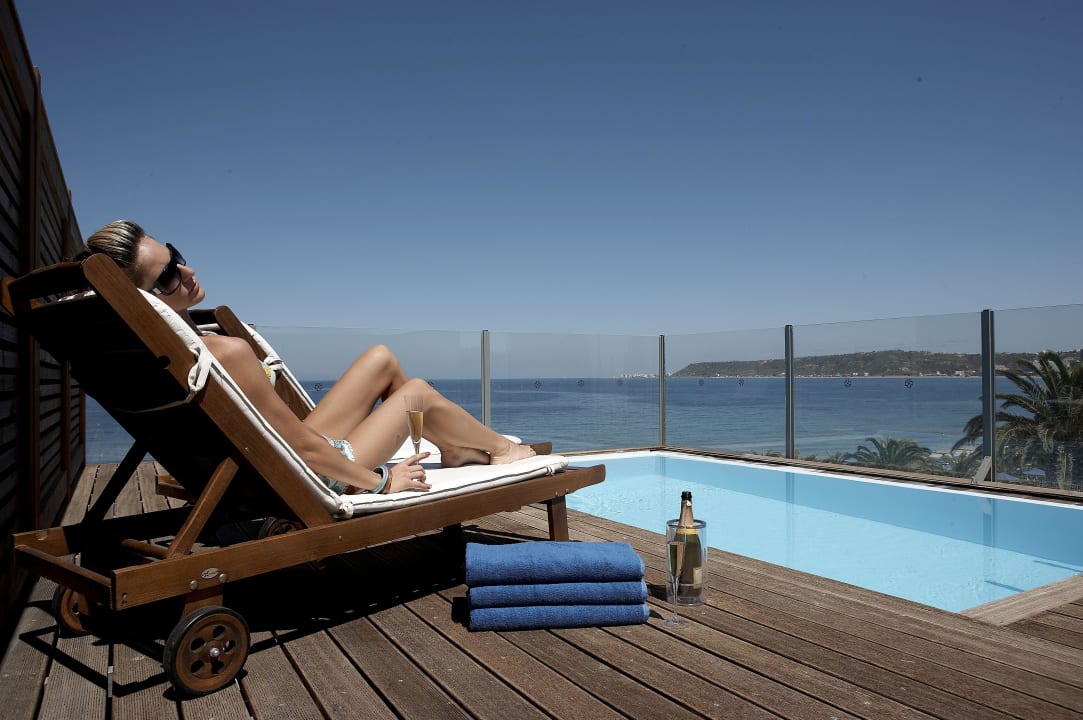 Beach Front Grand Suite Swimming pool The Ixian Grand & All Suites