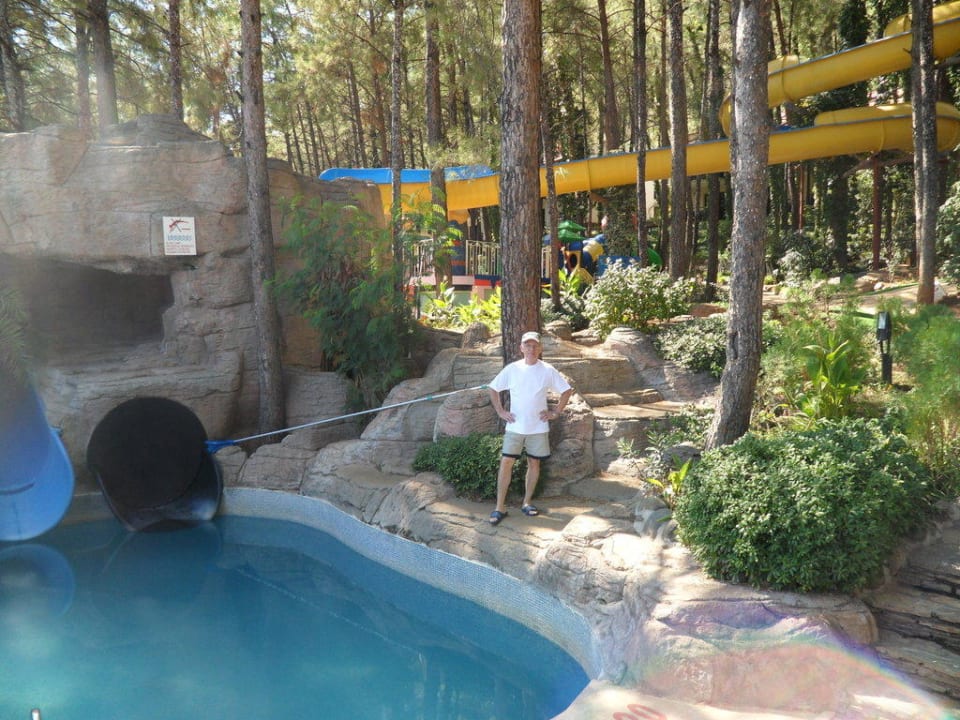 Территория отеля-есть водная горка Grand Yazici Club Marmaris Palace