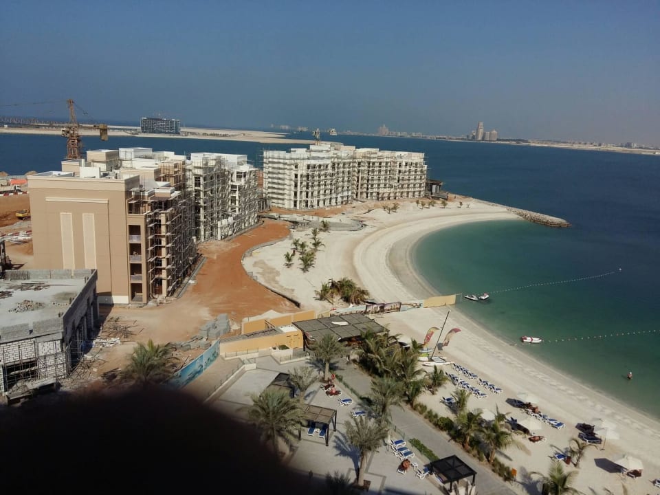 Blick aus unserem Fenster /Balkon DoubleTree by Hilton Resort & Spa Marjan Island