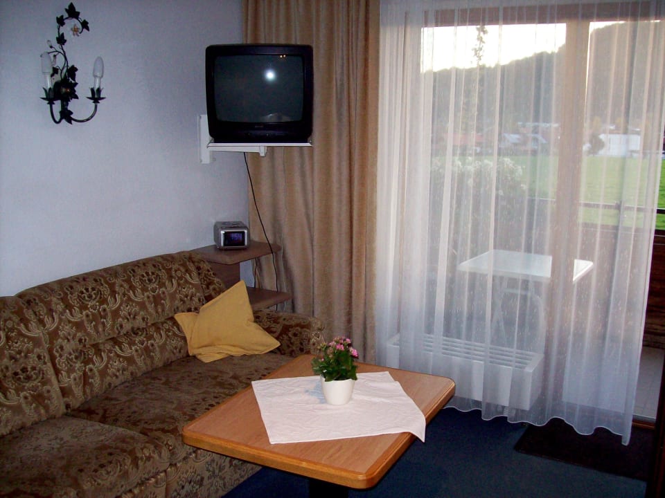 Wohnraum Apartments Alpensonne 2000