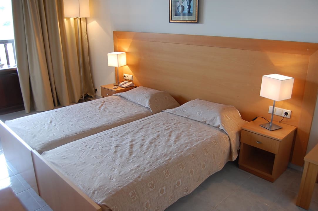 Łóżka Hotel Golden Odyssey