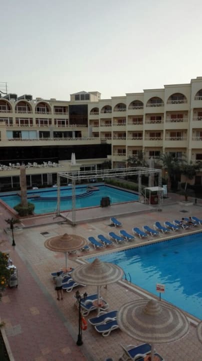 Pool AMC Royal Hotel & SPA