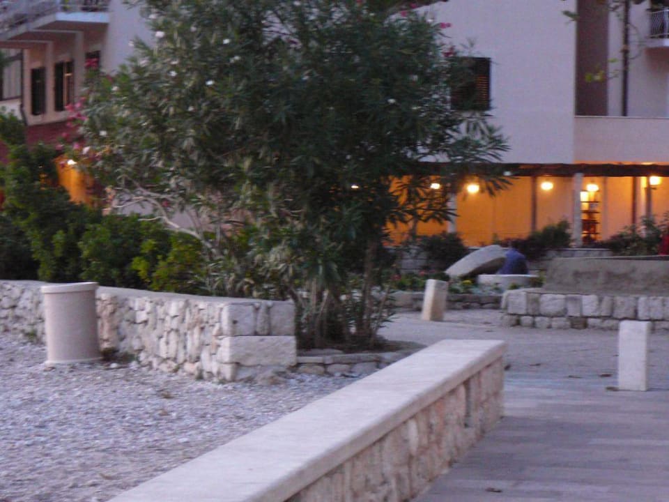 L'extérieur le soir Maistra Select Mlini Hotel