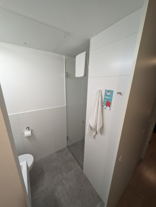 Zimmer Dean's College Hotel