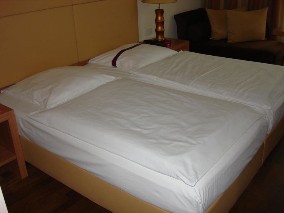 Bett AMERON Köln Hotel Regent