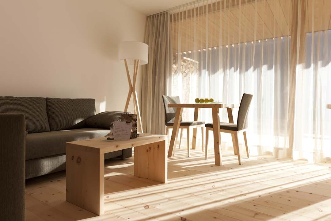 Wohnstube einer Garten-Suite 65m² Relais & Châteaux IN LAIN Hotel Cadonau