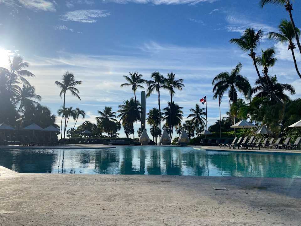 Pool Hotel Renaissance Jaragua