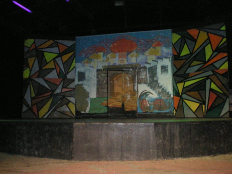 Das Theater Club Turtas Beach Hotel