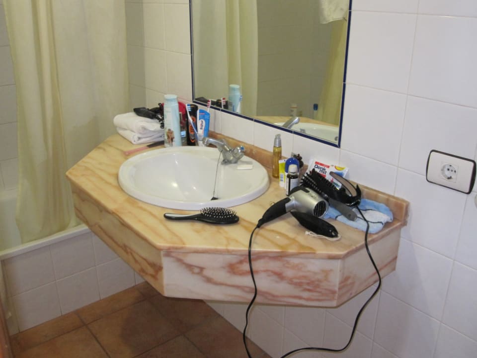 Zimmer Apartamentos Oasis San Antonio