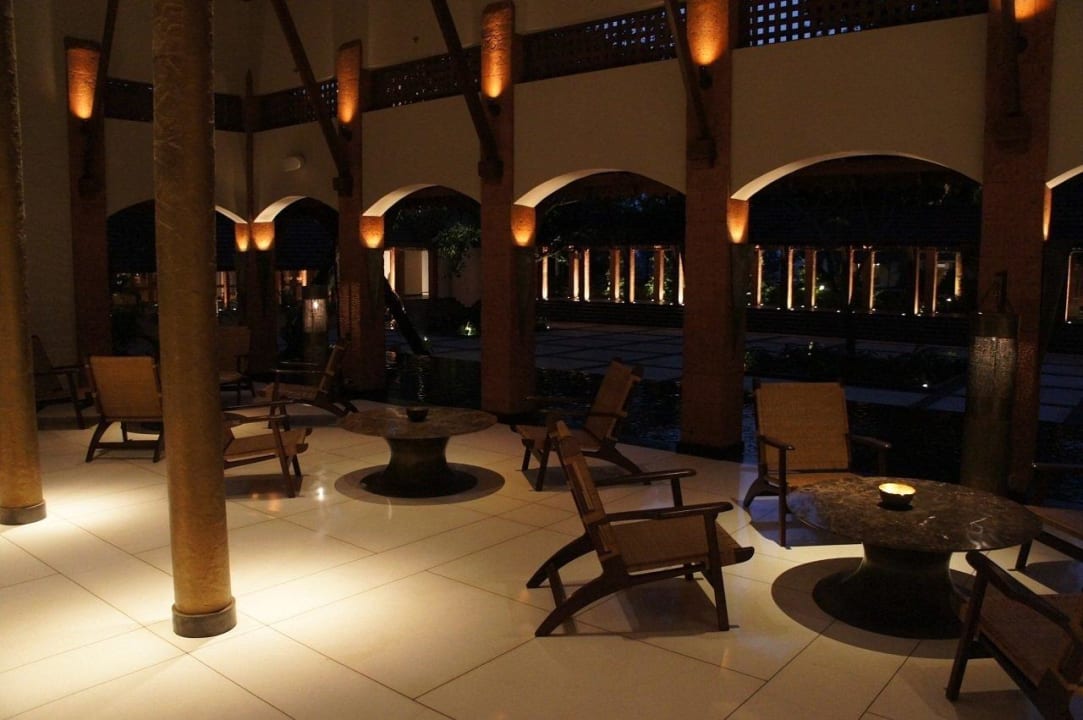 Лобби Hotel Alila Diwa Goa