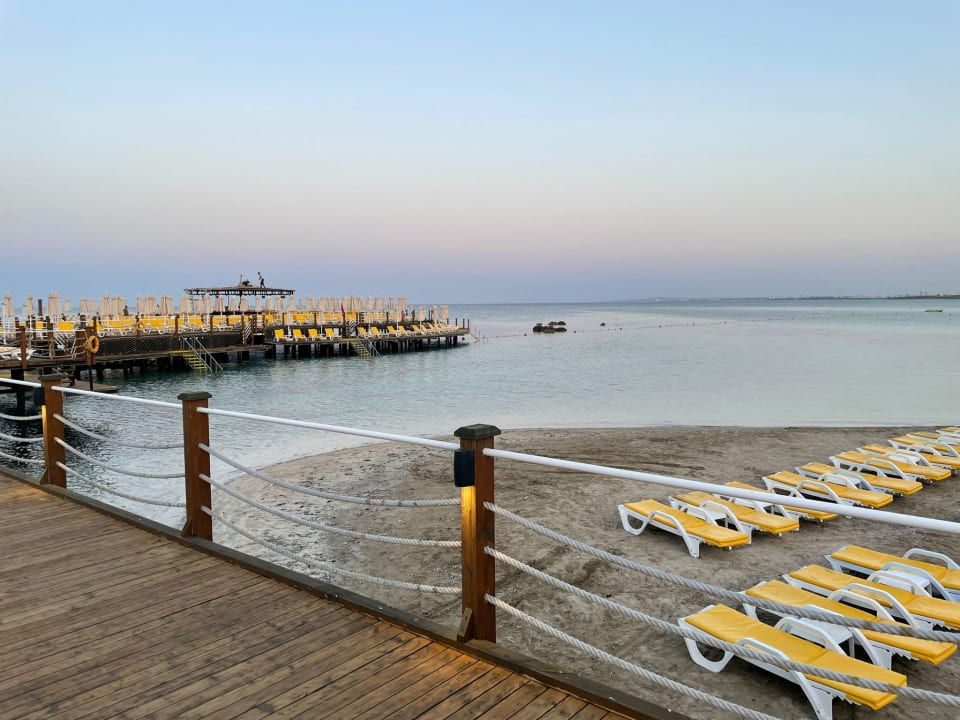 Strand Salamis Bay Conti Resort Hotel & Casino