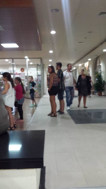 "Einkaufsmeile" im Hotel Sol Luna Bay