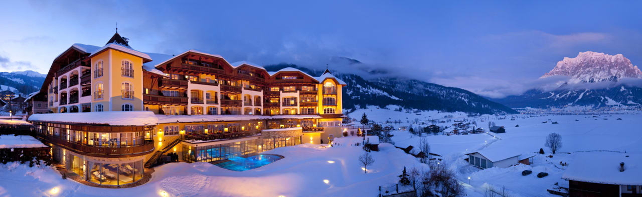 Außenansicht Hotel Post Lermoos