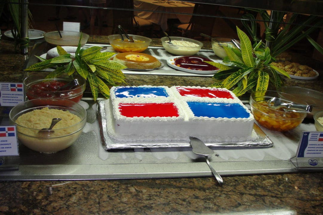 Abendbuffet - Domenikanischer Abend Grand Sirenis Punta Cana Resort & Aquagames