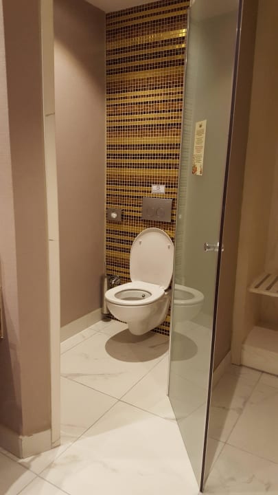 Bad Royal Taj Mahal Hotel