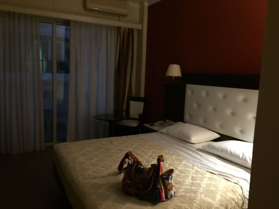 Im Zimmer  Hotel Achillion Palace