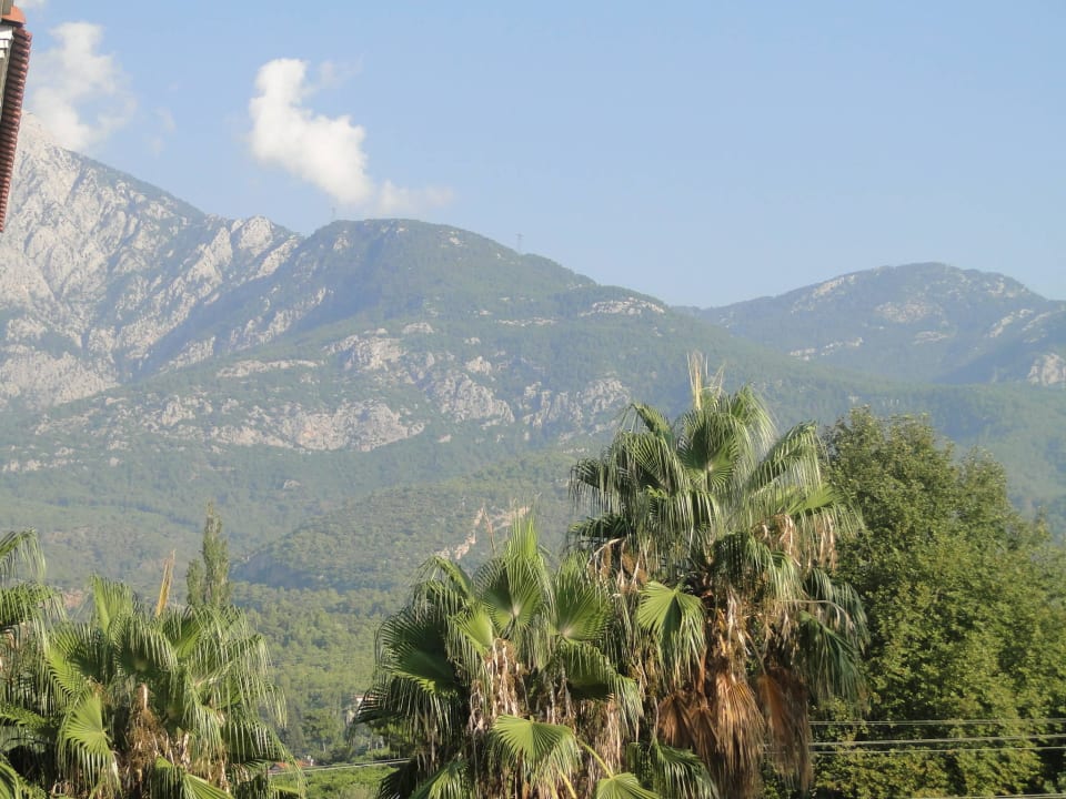 Widko z balkonu na Teleferik Club Hotel Phaselis Rose