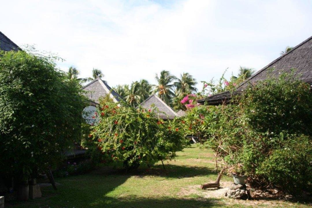 Gartenanlage mit Bungalows Hotel Matira